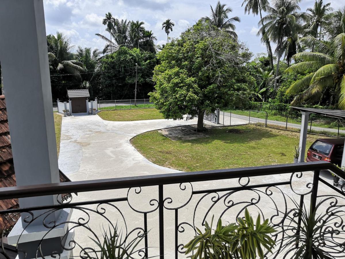 Darney'S Homestay Kg Bangau Tanjung Темерлох Экстерьер фото